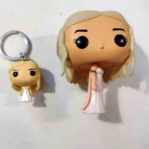 Funko Other - Funko pop vinyl figure Daenerys and keychain